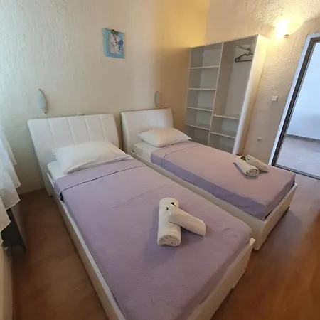 Karla Apartment *