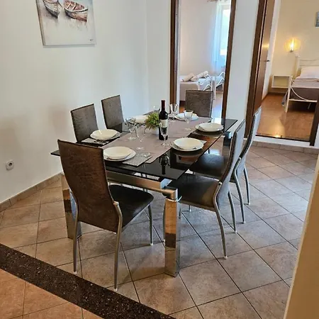 Karla Apartment