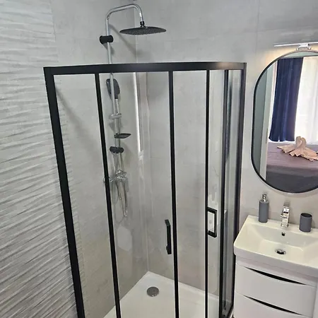Karla * יאדראנובו