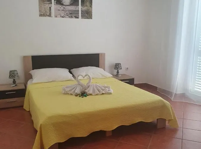 Karla * יאדראנובו