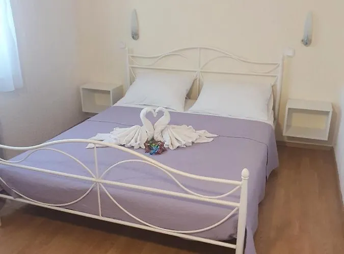 Karla דירה יאדראנובו